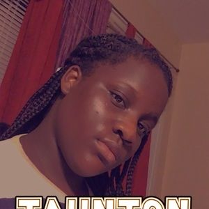 Meet your Posher, Christele